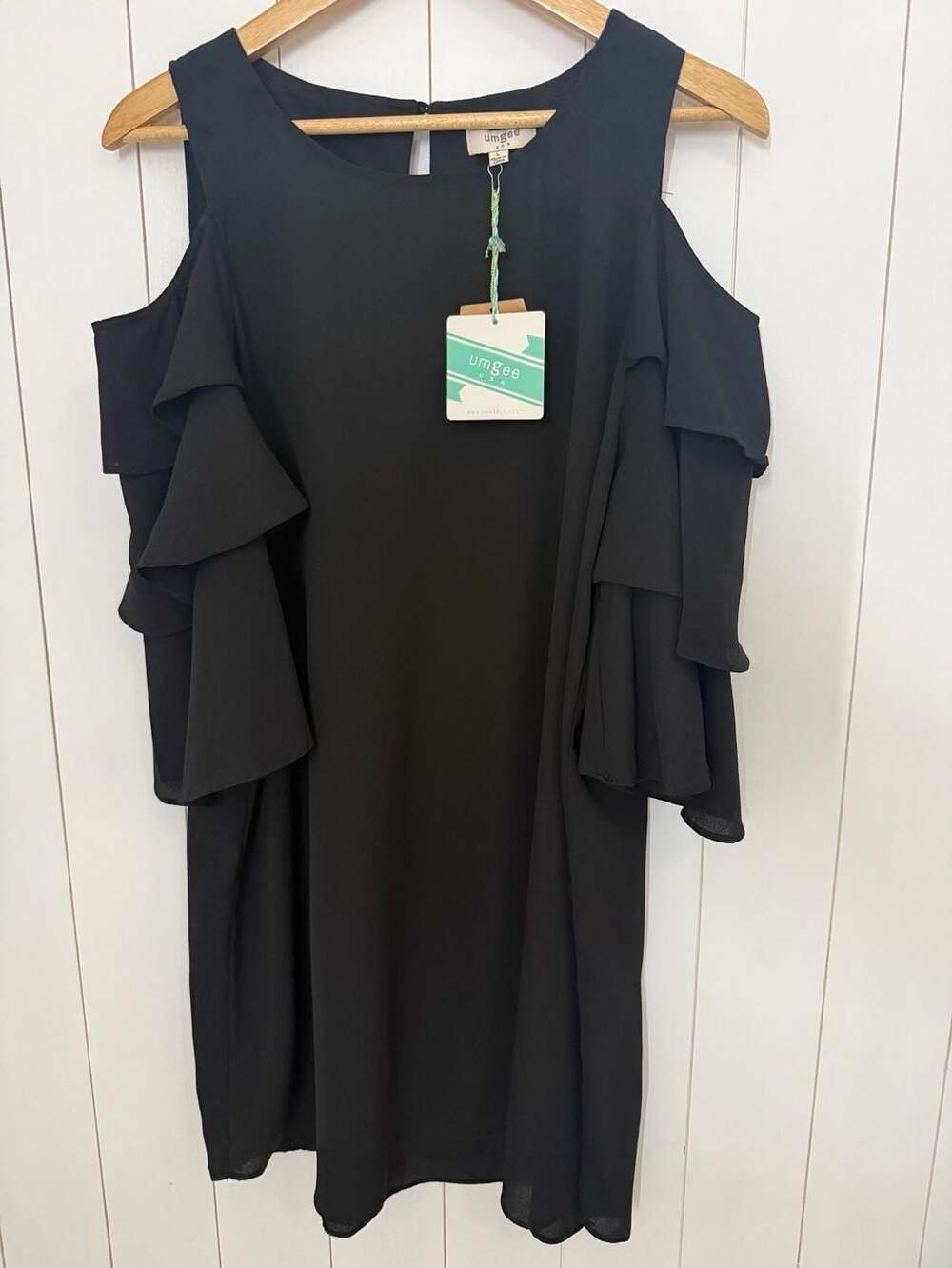 Umgee Cold Shoulder Ruffle Sleeve Dress Size L Black
